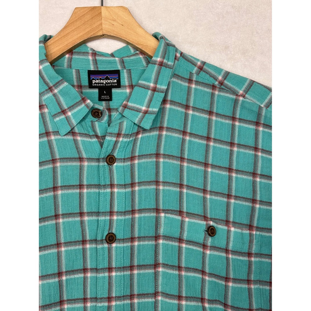 Patagonia Mens Organic Cotton Plaid Short Sleeve Button Down Shirt Teal Large